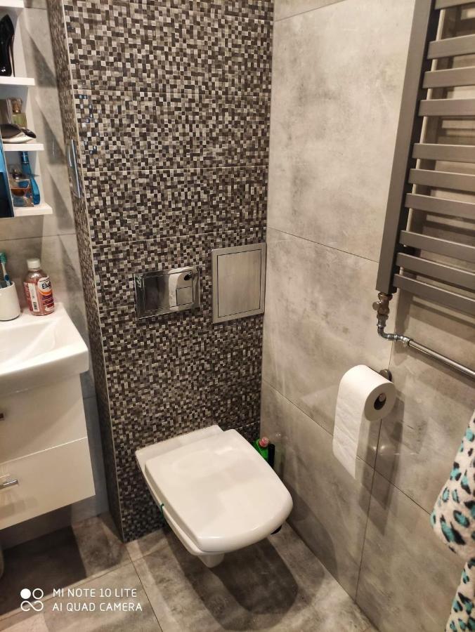 Apartament Dwupokojowy O Wysokim Standardzie Apartment รูดา ชลอสกา ภายนอก รูปภาพ